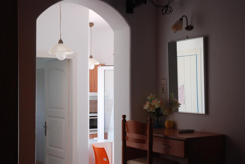 Katerina Apartment Tourlos